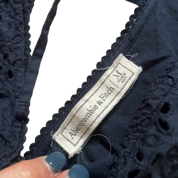 Abercrombie & Fitch Womens Medium Black Eyelet Lace V-Neck Blouse With 3/4 Sleev - Picture 2 of 8